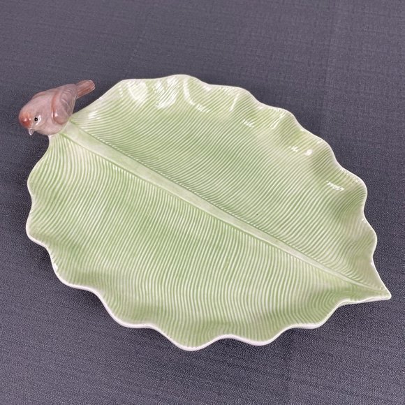 Adorable Ceramic Bird Leaf Trinket Tray Dish 9.5" x 7" - Picture 2 of 4